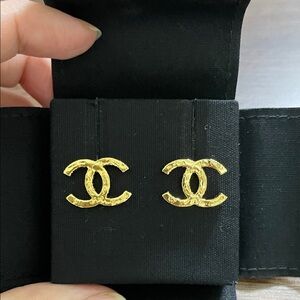 Chanel classic stud earrings NIB